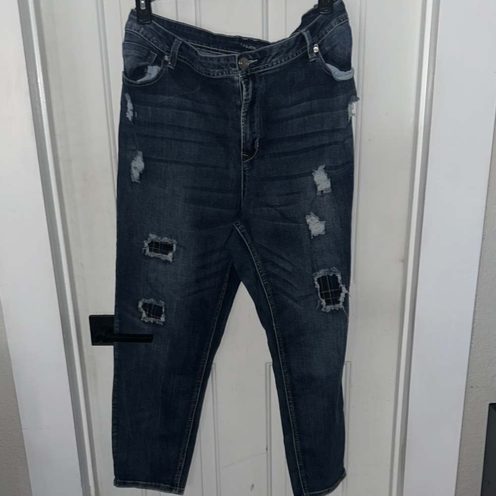 Blue Ankle Cropped Jeans with Distressed Details